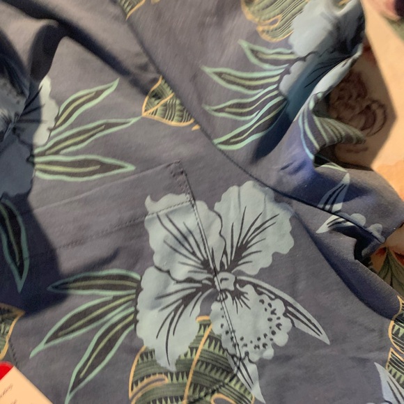 Reyn Spooner Blue and Green Floral Short Sleeve Men's Shirt Size Large - Picture 5 of 13